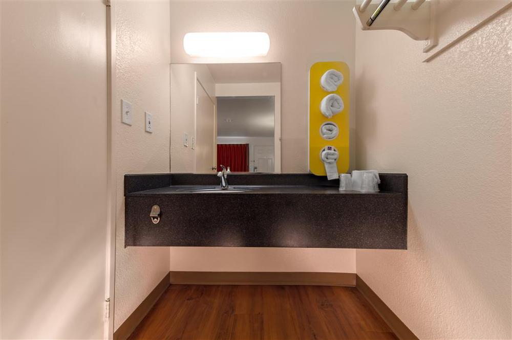 Motel 6 Lehi, Ut - Thanksgiving Point Номер фото